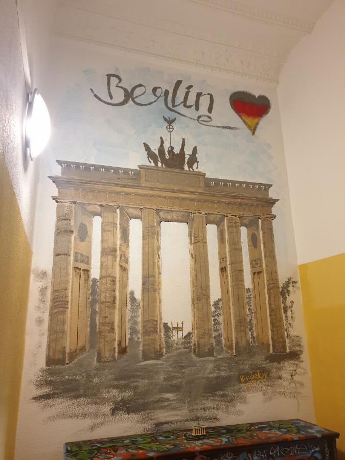 I 2* Berlín